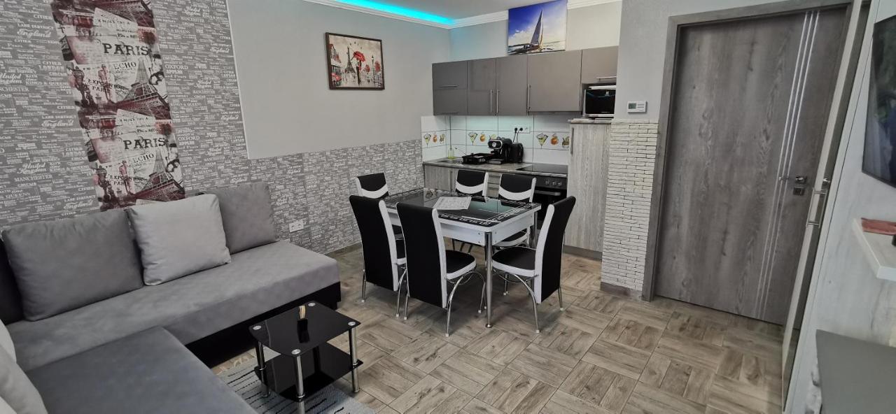 Sweet&Center Wellness Apartman Siófok Eksteriør billede
